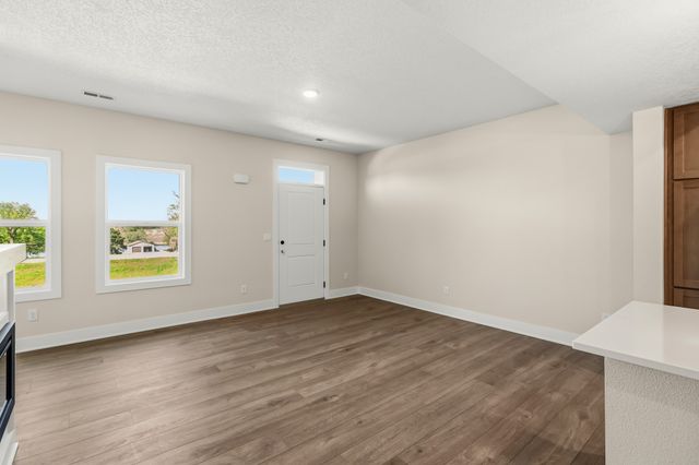 923 Percheron Lane, Norwalk, IA 50211