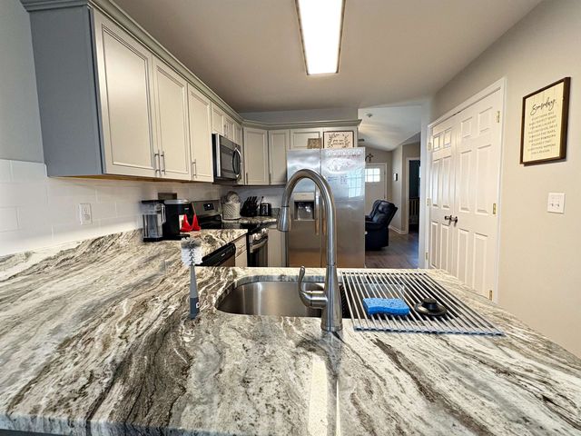 601 N BAYARD AVE, Waynesboro, VA 22980