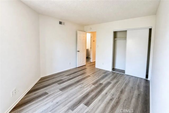 23401 Park Sorrento 22, Calabasas, CA 91302
