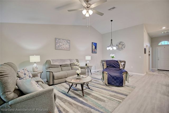 1933 Pine Key Boulevard, Sebring, FL 33870