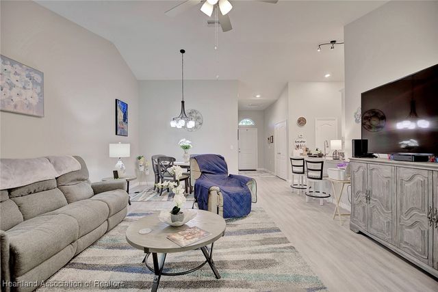 1933 Pine Key Boulevard, Sebring, FL 33870