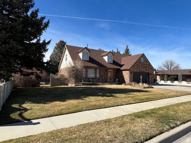 10866 S SAVANNAH DR DR, Sandy, UT 84094