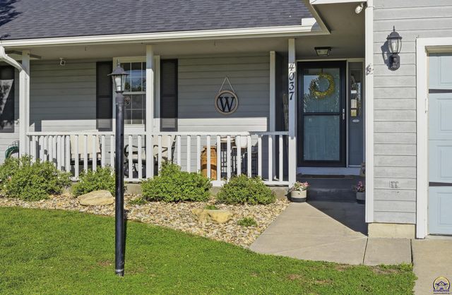 4037 NW Fielding TER, Topeka, KS 66618