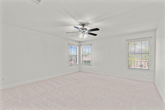 804 Yosemite TRL, Taylor, TX 76574