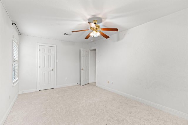 804 Yosemite TRL, Taylor, TX 76574
