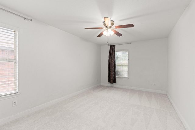 804 Yosemite TRL, Taylor, TX 76574