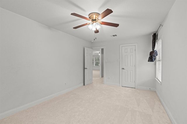 804 Yosemite TRL, Taylor, TX 76574