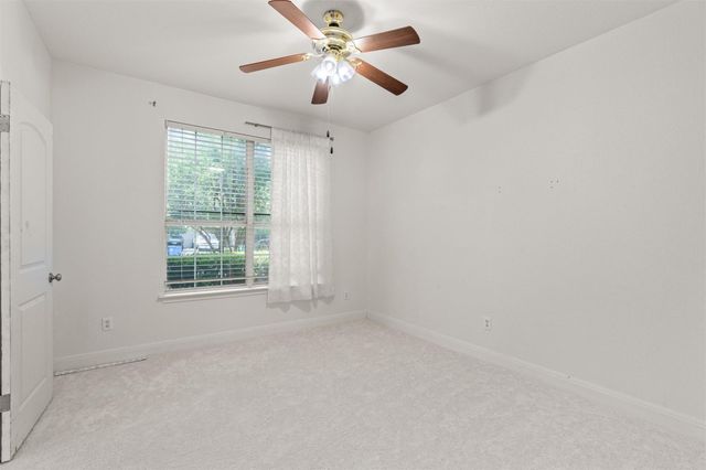 804 Yosemite TRL, Taylor, TX 76574