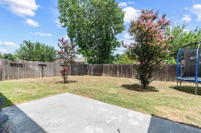 804 Yosemite TRL, Taylor, TX 76574