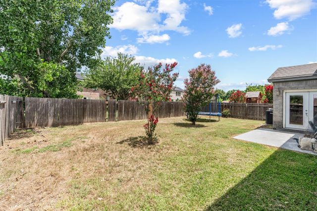 804 Yosemite TRL, Taylor, TX 76574