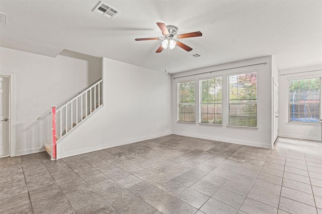 804 Yosemite TRL, Taylor, TX 76574