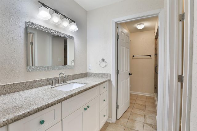 5005 Georgi Lane 84, Houston, TX 77092