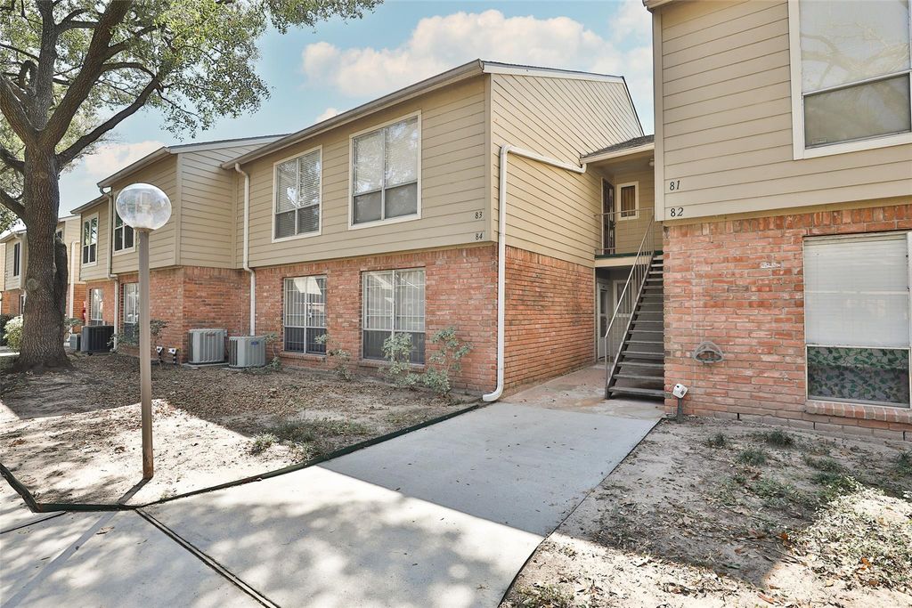 5005 Georgi Lane 84, Houston, TX 77092