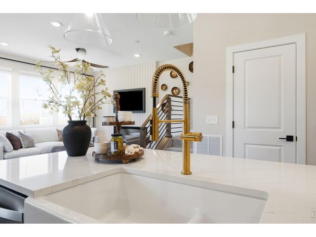 996 Nettle Ln, Fort Collins, CO 80524
