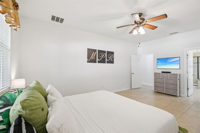 3207 ZANDER DRIVE, Grand Island, FL 32735