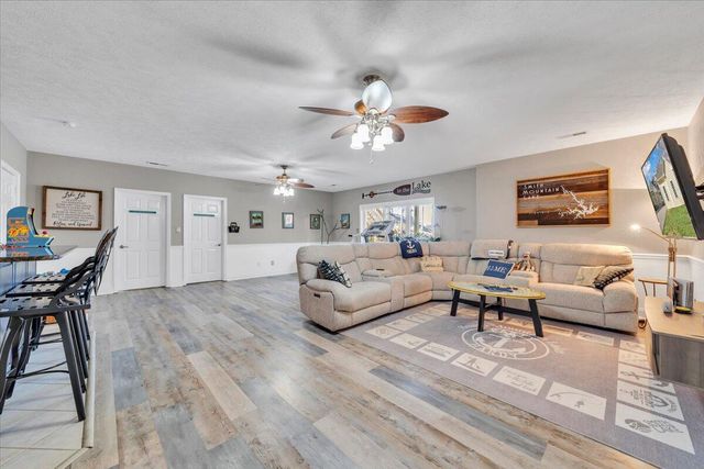 1892 Morewood RD, Hardy, VA 24101