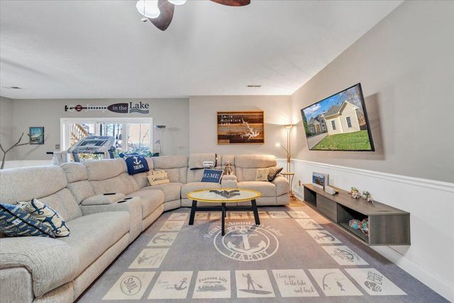 1892 Morewood RD, Hardy, VA 24101