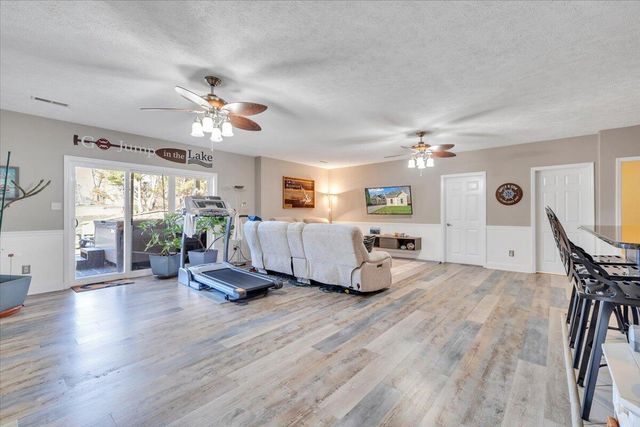 1892 Morewood RD, Hardy, VA 24101