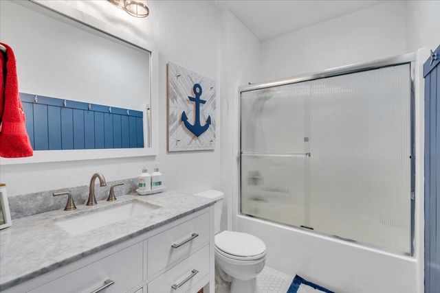 1892 Morewood RD, Hardy, VA 24101