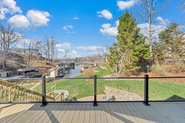 1892 Morewood RD, Hardy, VA 24101