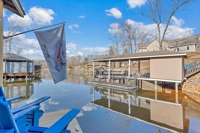 1892 Morewood RD, Hardy, VA 24101