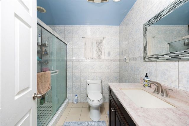 8444 Albia, Downey, CA 90242