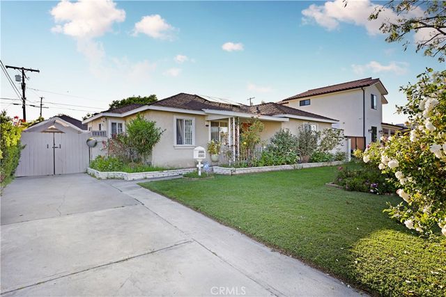 8444 Albia, Downey, CA 90242