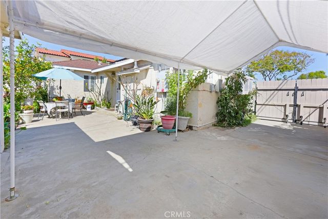 8444 Albia, Downey, CA 90242