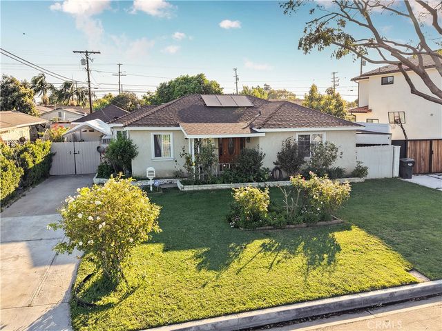 8444 Albia, Downey, CA 90242