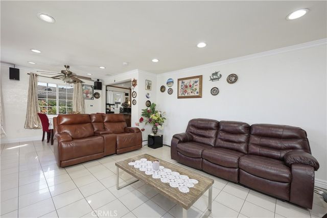 8444 Albia, Downey, CA 90242