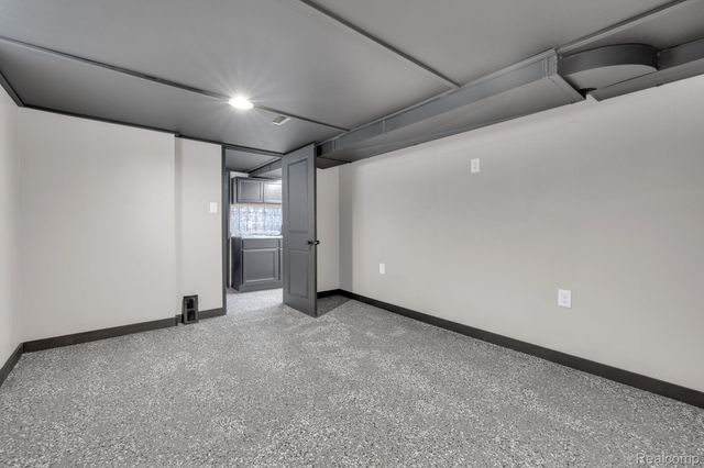 7686 Warwick Street, Detroit, MI 48228