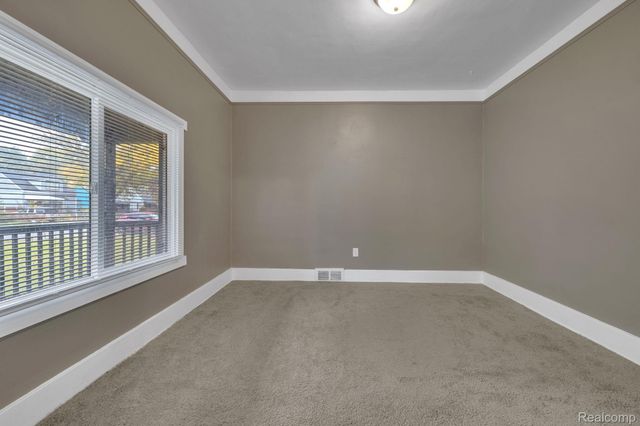 7686 Warwick Street, Detroit, MI 48228