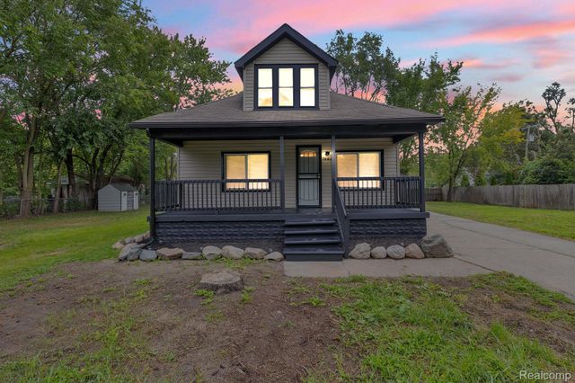 7686 Warwick Street, Detroit, MI 48228
