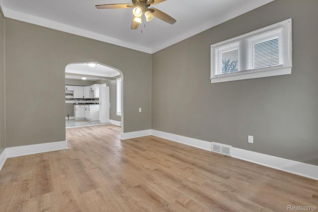 7686 Warwick Street, Detroit, MI 48228