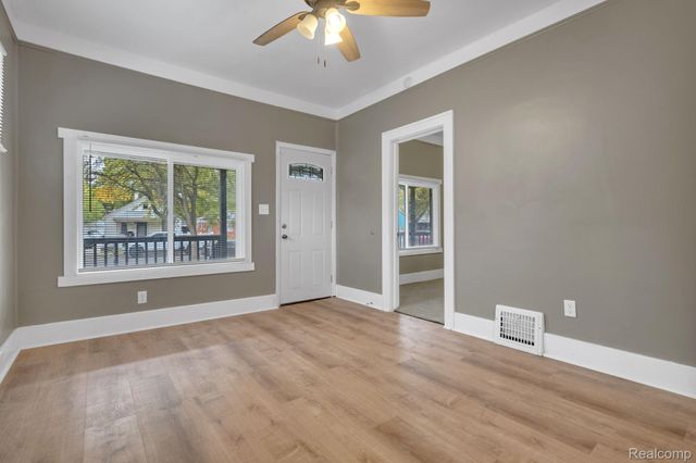 7686 Warwick Street, Detroit, MI 48228