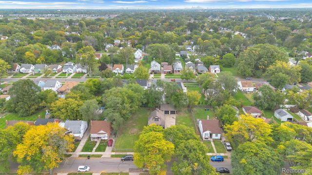 7686 Warwick Street, Detroit, MI 48228