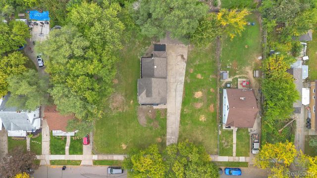 7686 Warwick Street, Detroit, MI 48228