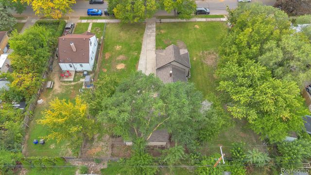 7686 Warwick Street, Detroit, MI 48228