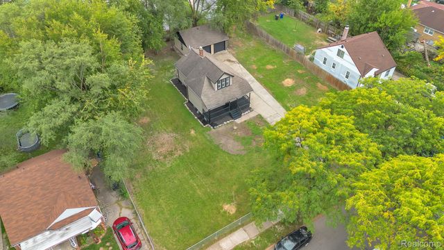 7686 Warwick Street, Detroit, MI 48228