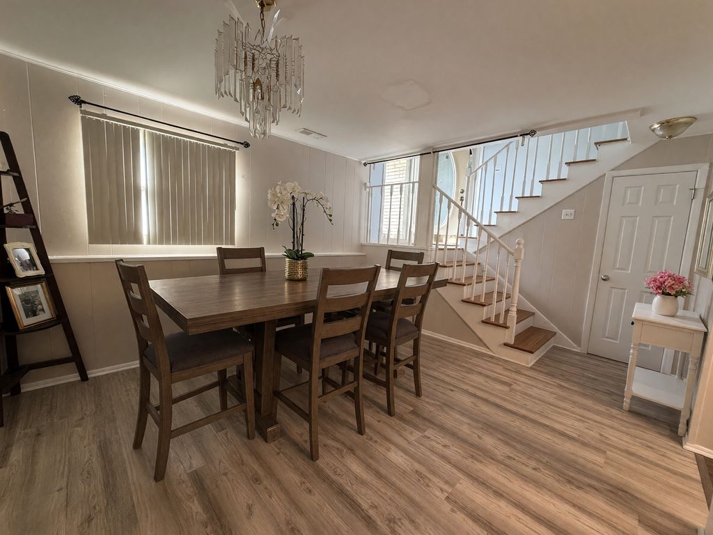 753 Macarthur Drive, Buffalo Grove, IL 60089 — photo 2