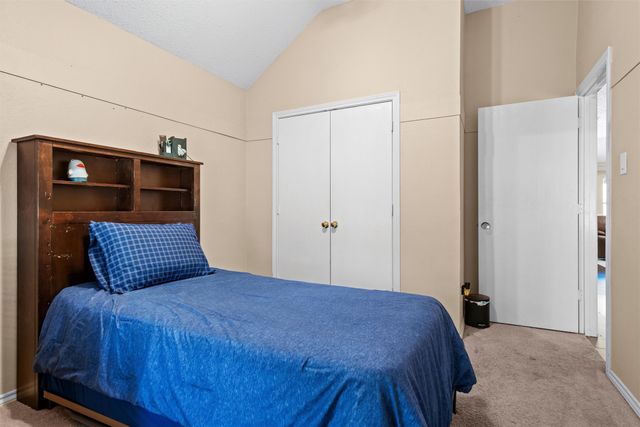 403 Creek Point Lane, Arlington, TX 76002