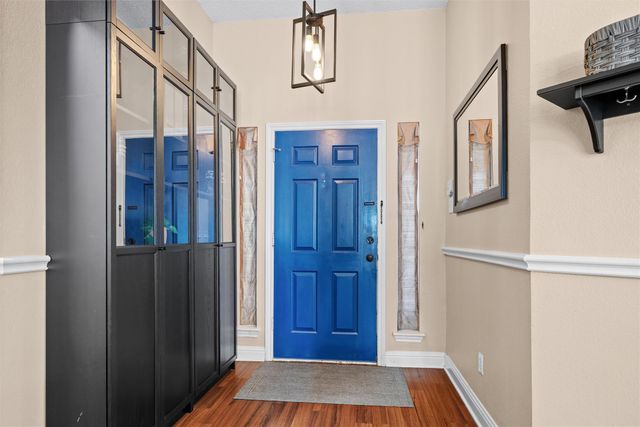 403 Creek Point Lane, Arlington, TX 76002