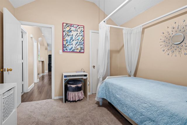 403 Creek Point Lane, Arlington, TX 76002