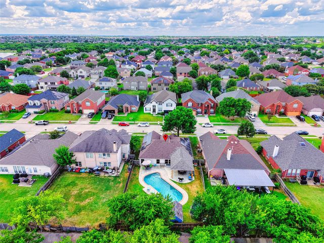 403 Creek Point Lane, Arlington, TX 76002