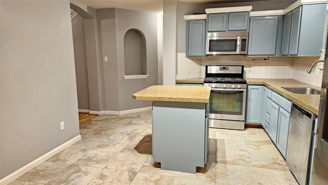 17237 Tobermory DR, Pflugerville, TX 78660