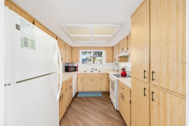 8987 SW 108TH PLACE, Ocala, FL 34481