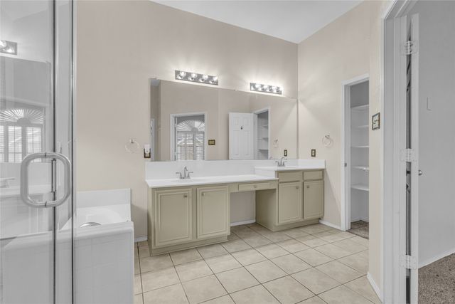 6911 Thunderbird Drive, Arlington, TX 76002