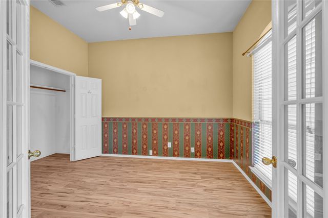 6911 Thunderbird Drive, Arlington, TX 76002