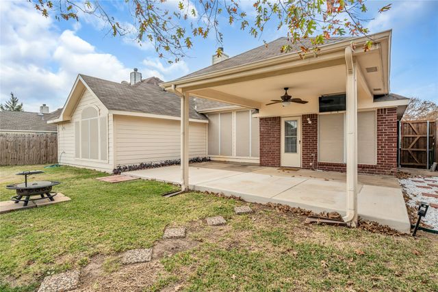 6911 Thunderbird Drive, Arlington, TX 76002
