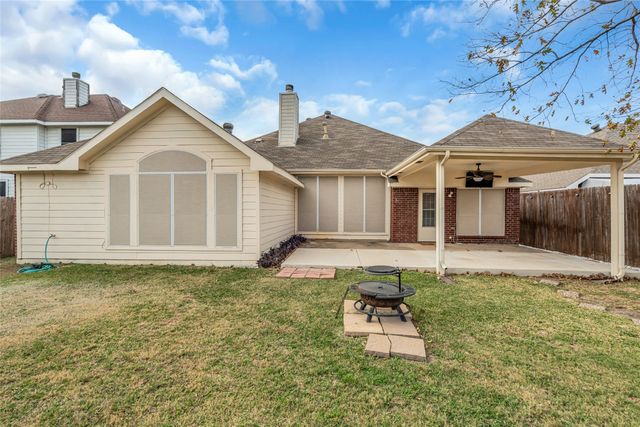 6911 Thunderbird Drive, Arlington, TX 76002